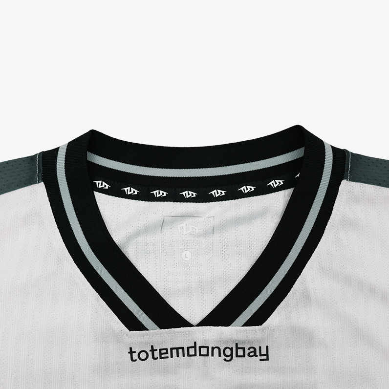 TLSS x ANAR 半袖トップス