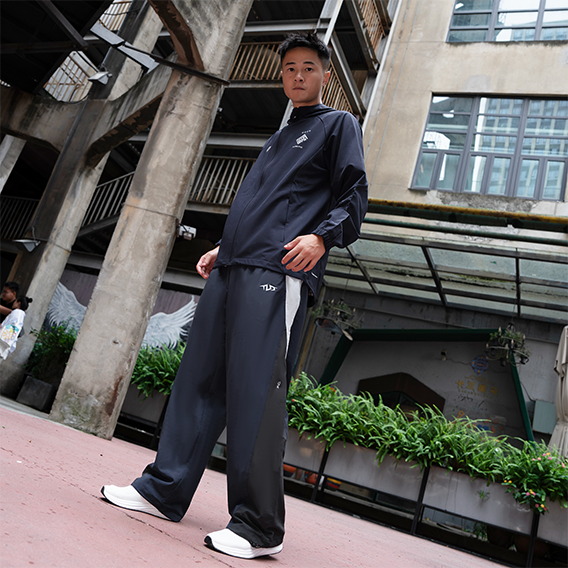 TLSS OFFPITCHボストンレッグパンツ